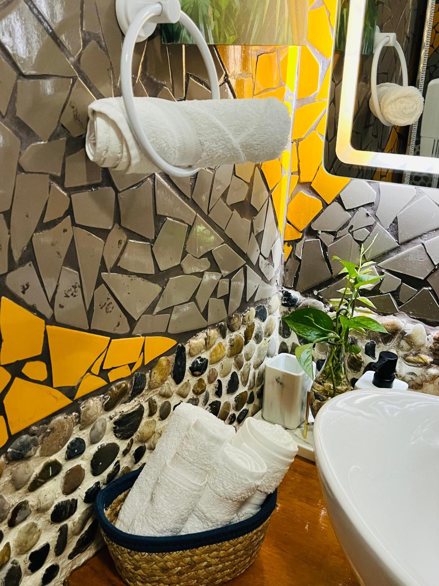 Sunrise House Bed & Breakfast Quepos Ngoại thất bức ảnh