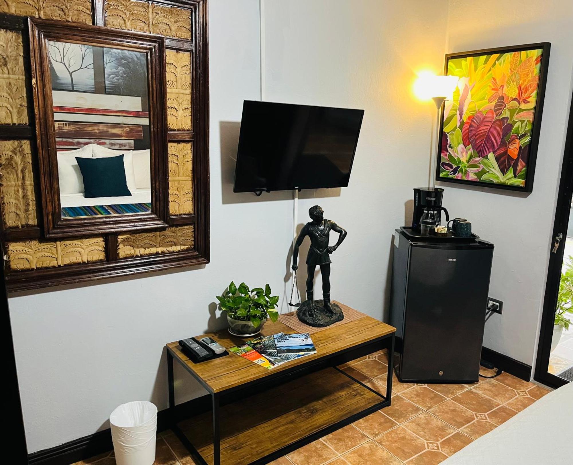 Sunrise House Bed & Breakfast Quepos Ngoại thất bức ảnh