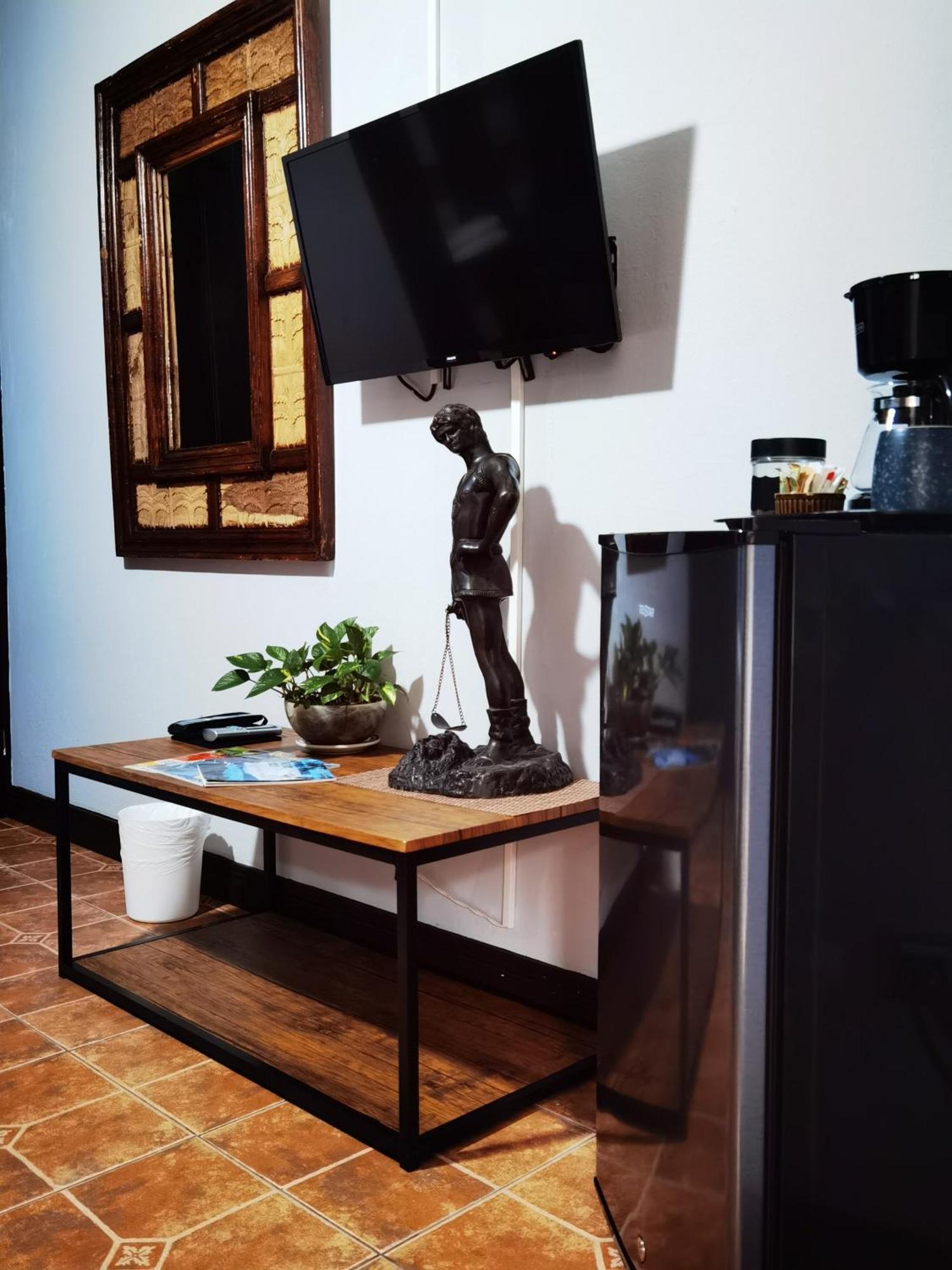 Sunrise House Bed & Breakfast Quepos Ngoại thất bức ảnh